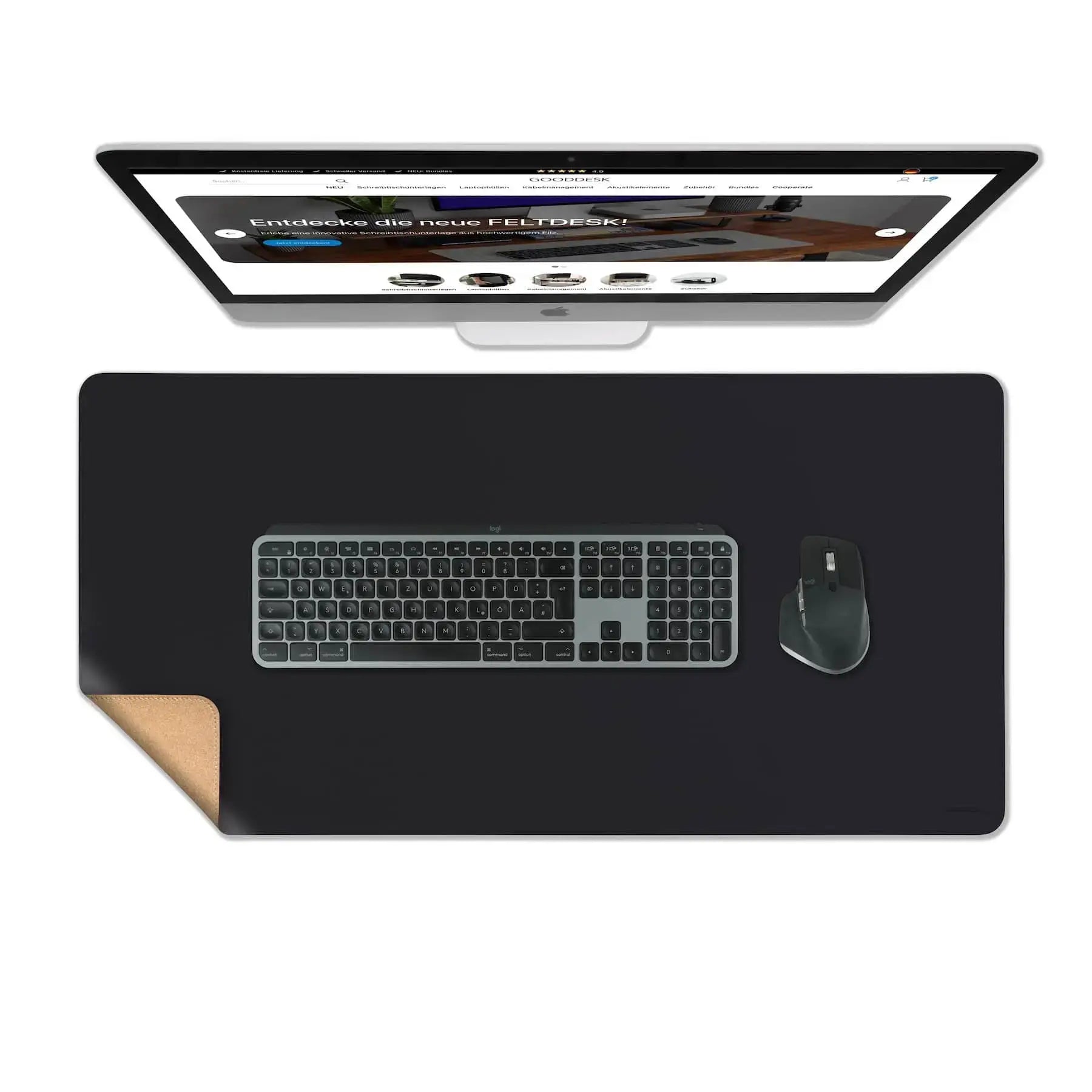 Schwarze CORKDESK Schreibtischunterlage mit natürlicher Korkrückseite, darauf eine Tastatur und Maus, vor einem Computerbildschirm. Die Unterlage bietet eine stilvolle, rutschfeste Basis für einen organisierten und komfortablen Arbeitsplatz.